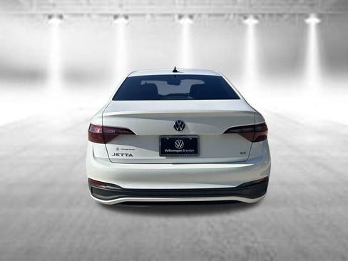 Used 2023 Volkswagen Jetta SE FWD image 4