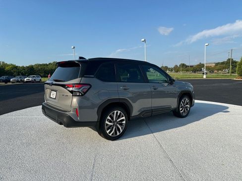 Used 2026 Subaru Forester Touring w/ Touring Hybrid Package AWD/4WD image 7