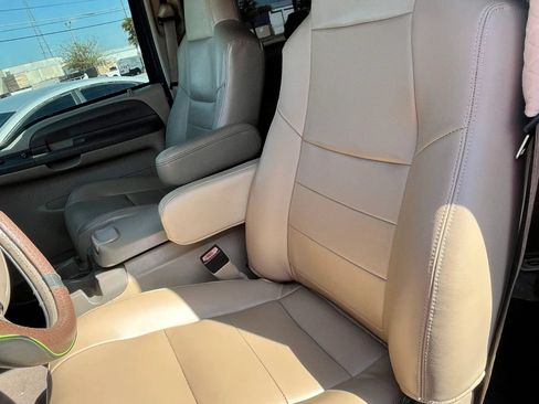 Used 2003 Ford Excursion XLT AWD/4WD image 9