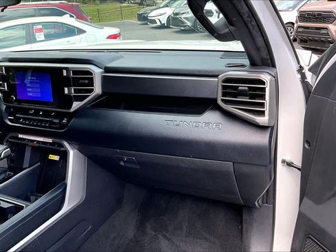 Used 2025 Toyota Tundra SR5 AWD/4WD image 18