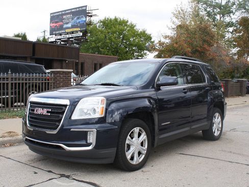 Used 2017 GMC Terrain SLE w/ Convenience Package image 2
