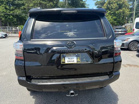 Used 2018 Toyota 4Runner SR5 Premium AWD/4WD image 8