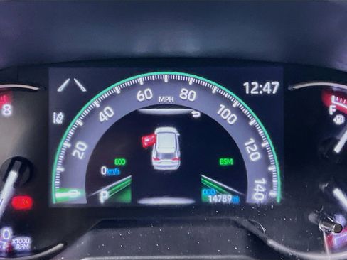 Used 2024 Toyota RAV4 XLE w/ Convenience Package FWD image 22