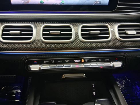 Used 2025 Mercedes-Benz GLE 53 AMG 4MATIC Coupe image 32