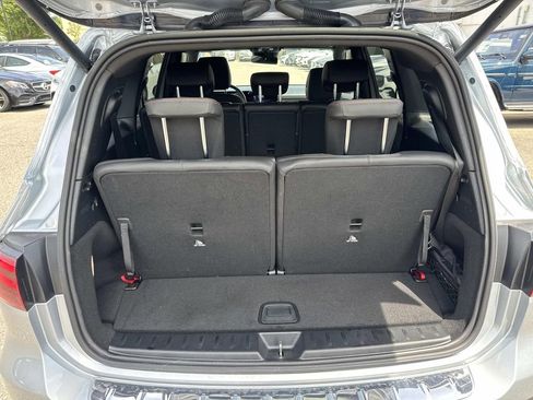 Used 2025 Mercedes-Benz GLB 250 image 8