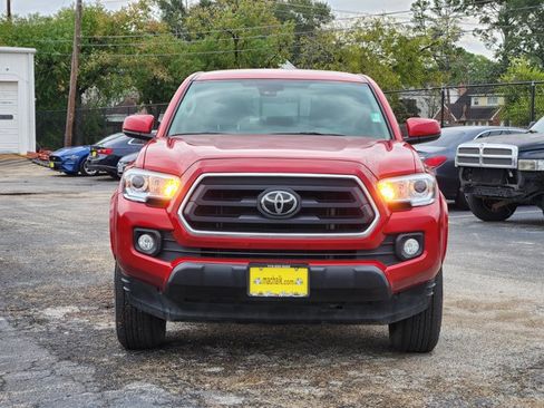 Used 2022 Toyota Tacoma SR5 image 2