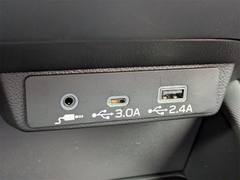 Certified 2025 Subaru Forester Premium w/ Convenience Package #2 image 20