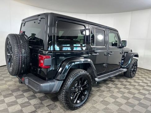 Used 2022 Jeep Wrangler Unlimited Sahara w/ Dual Top Group image 3