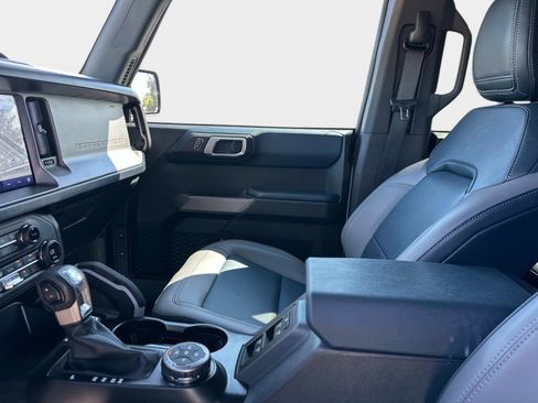 Used 2023 Ford Bronco Outer Banks w/ Sasquatch Package image 23