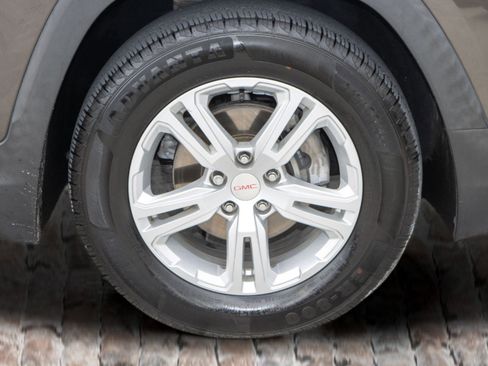 Used 2020 GMC Terrain SLE w/ Driver Convenience Package image 38