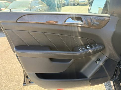 Used 2015 Mercedes-Benz GL 320 BlueTEC 4MATIC image 8