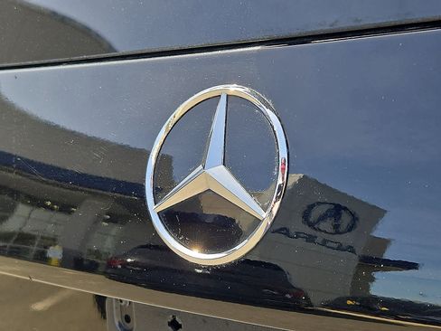 Used 2024 Mercedes-Benz GLB 250 4MATIC image 29