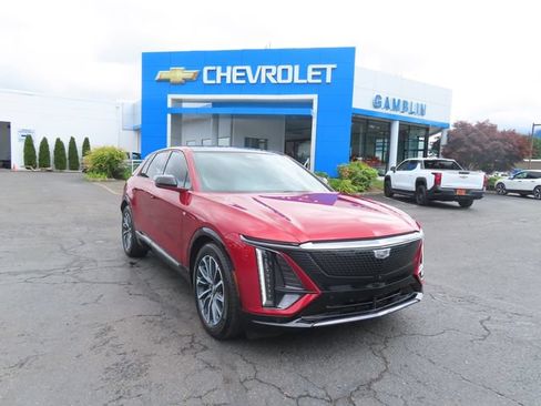 Certified 2024 Cadillac Lyriq Sport AWD/4WD image 46