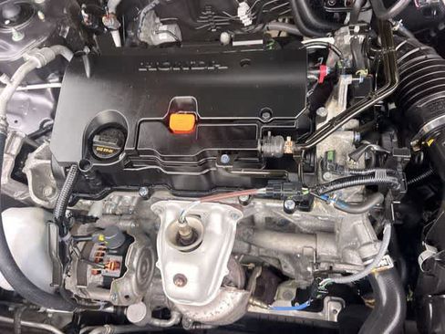 Certified 2024 Honda HR-V LX image 10