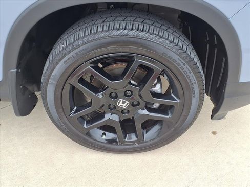 Used 2025 Honda Passport Black Edition image 10