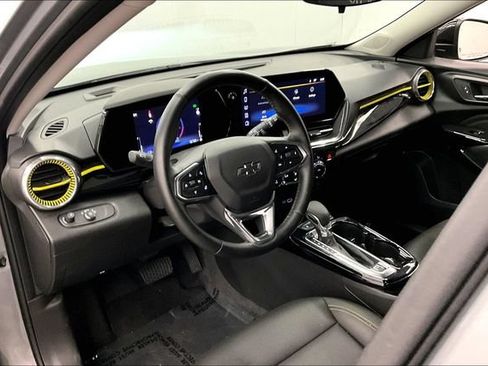 Used 2025 Chevrolet Trax ACTIV w/ Driver Confidence Package FWD image 16