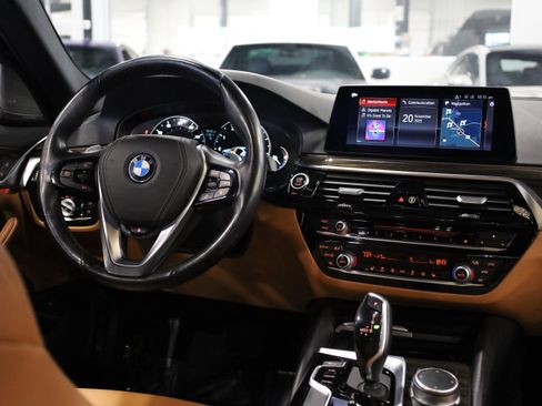 Used 2019 BMW 540i xDrive w/ Convenience Package image 32