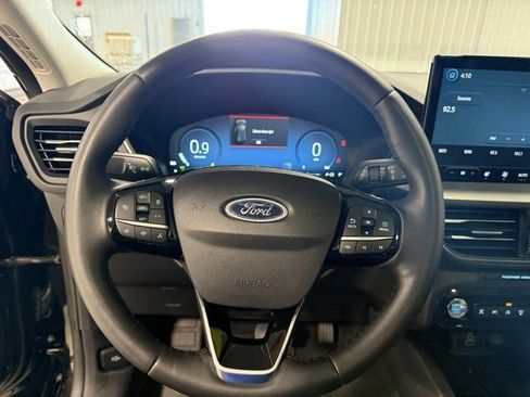 Used 2024 Ford Escape Platinum image 11