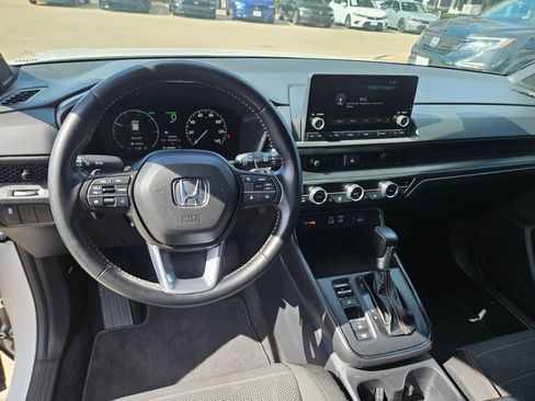 Certified 2025 Honda CR-V Sport image 17