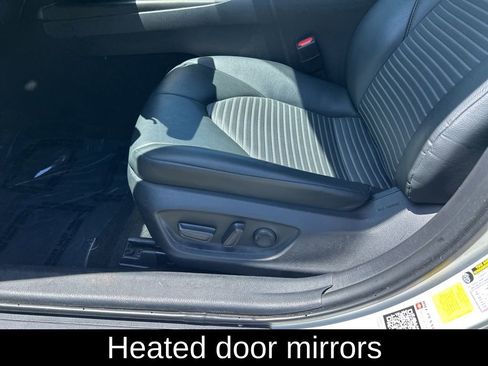 Used 2023 Toyota Camry SE image 10