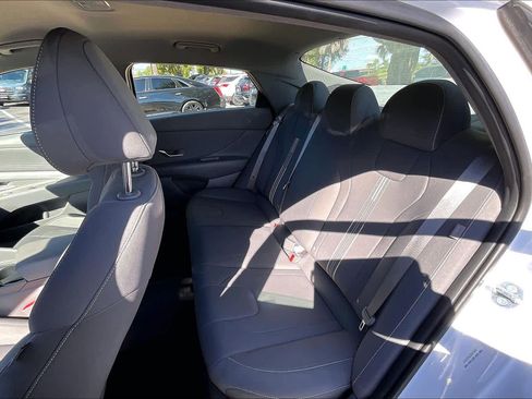 Used 2025 Hyundai Elantra Sport image 24