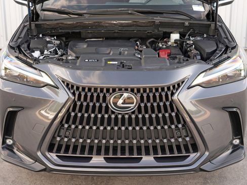 Used 2023 Lexus NX 250 FWD w/ Towing Package (2000 Lbs) image 8