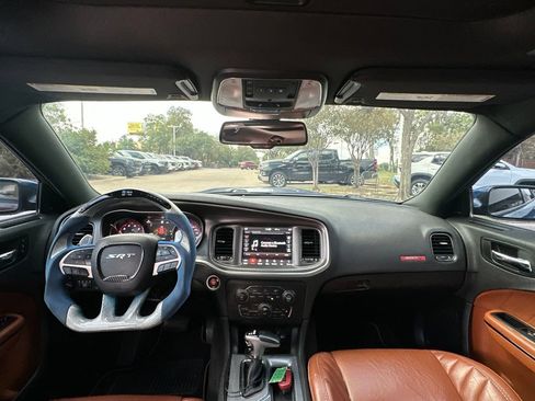 Used 2018 Dodge Charger SRT Hellcat w/ Harman/Kardon Audio Group RWD image 12