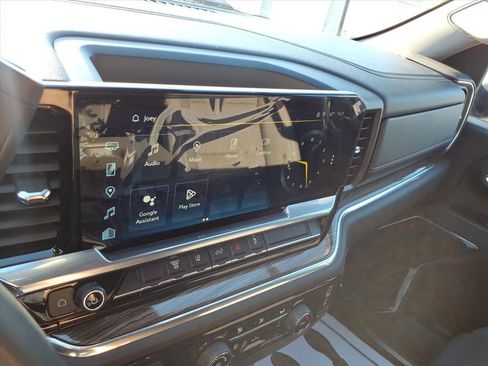 Used 2024 Chevrolet Silverado 2500 LT image 20