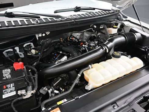 Used 2023 Ford Expedition Limited AWD/4WD image 28