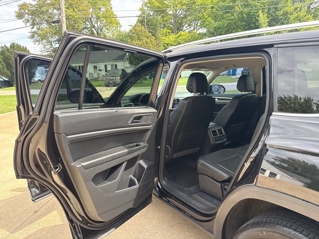 Used 2019 Volkswagen Atlas SE w/ Towing Package AWD/4WD image 12
