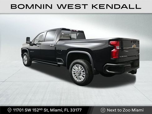Used 2022 Chevrolet Silverado 2500 High Country w/ Z71 Off-Road Package image 3