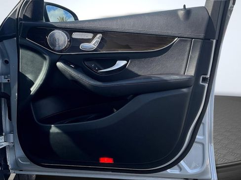 Used 2016 Mercedes-Benz GLC 300 4MATIC w/ Sport Package image 22