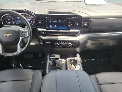 Used 2023 Chevrolet Silverado 1500 LTZ w/ Z71 Off-Road Package AWD/4WD image 10