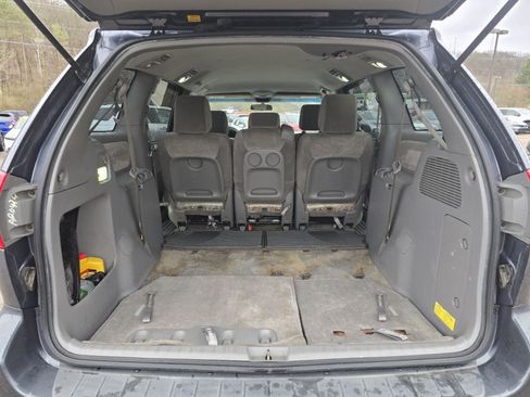 Used 2010 Toyota Sienna LE image 10