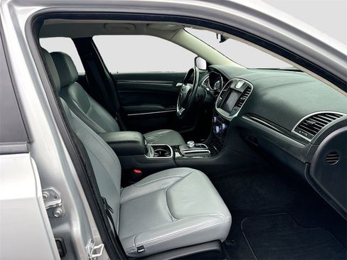 Used 2021 Chrysler 300 Touring w/ Sport Appearance Package image 27