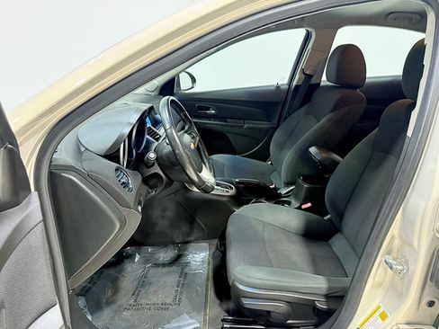 Used 2011 Chevrolet Cruze Eco image 19