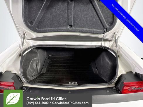 Used 2014 Dodge Challenger R/T RWD image 14