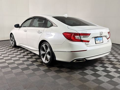 Used 2020 Honda Accord Touring image 2