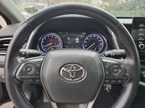 Used 2023 Toyota Camry SE image 19