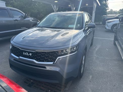 Used 2022 Kia Sorento LX FWD image 1