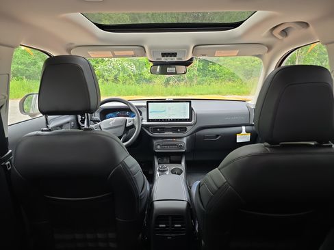 New 2026 Ford Bronco Sport Outer Banks AWD/4WD image 32