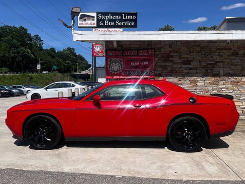 Used 2015 Dodge Challenger SXT Plus w/ Premium Sound Group RWD image 3
