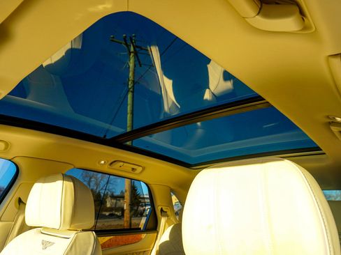 Used 2017 Bentley Bentayga W12 AWD image 43