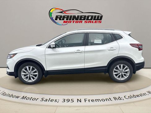 Used 2022 Nissan Rogue Sport SV w/ Technology Package image 3
