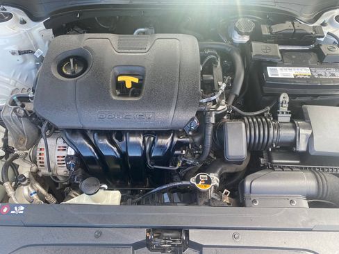 Used 2019 Kia Forte LXS FWD image 28