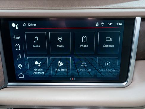 Used 2022 GMC Yukon XL Denali w/ Denali Premium Package image 19