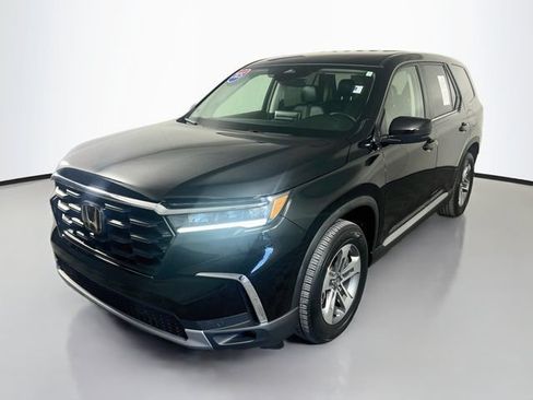 Used 2025 Honda Pilot EX-L image 4