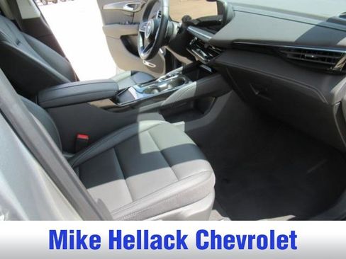 Used 2025 Buick Envision Preferred AWD/4WD image 20