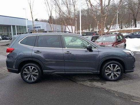 Used 2023 Subaru Forester Limited image 8