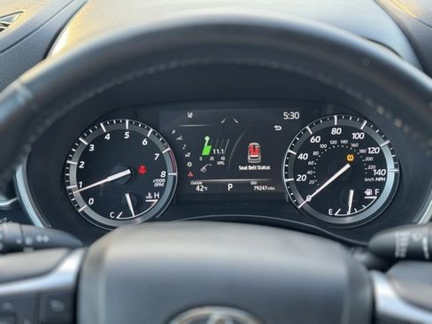 Used 2021 Toyota Highlander XLE image 28